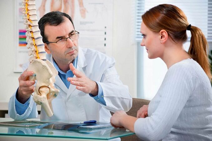 Apelación a un especialista para o tratamento da osteocondrose lumbar